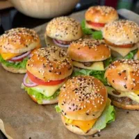 به یک خانم بازنشسته جهت همکاری در بوفه نیازمندیم|استخدام خدمات فروشگاه و رستوران|رشت, گیل|دیوار