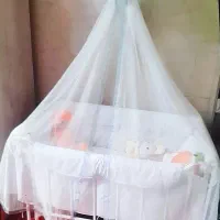 تخت دونفره و گهواره نوزاد|تخت و سرویس خواب|کاشان, باغچه فیض|دیوار