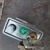 قفل و زنجیر