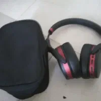 یک دستگاه هدفون سنهایزر به فروش میرسد