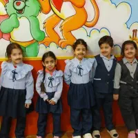 استخدام مادریار(تمیزکار)