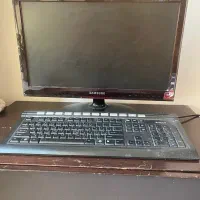 مانیتور و کیبورد