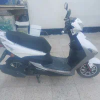 موتور سیکلت پیشرو ۱۱۰ اتوماتک تمیز ۱۴۰۲