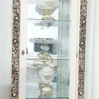 ساعت ایستاده و بوفه