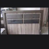 میز ارایشی به همراه تخت