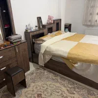 تخت خواب تشک فرش قالی میز نهارخوری یخچال