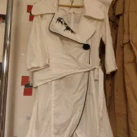 روپوش|لباس|تهران, کاج|دیوار