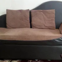 کاناپه نیازمند تعمیر