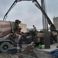 راننده میکسر بتن ریزی