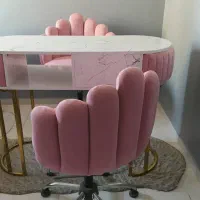 میز ناخن کاملا سالم و نو