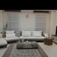 یک خانم جهت انجام امورات منزل