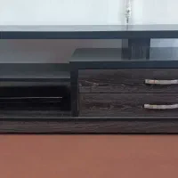 کاناپه و میز زیر ال سی دی