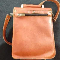 کیف رو دوشی،دانشجویی چرم گاوی اصل|کیف، کفش، کمربند|فولادشهر, C4|دیوار