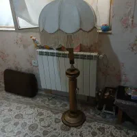 آواژور کنار سالنی ایستاده سایز بزرگ|چراغ خواب و آباژور|تهران, هاشمآباد (شهرری)|دیوار