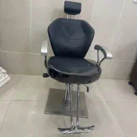 کلیه وسایل سالن زیبایی زنانه بفروش میرسد