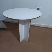 میز خاطره سفید