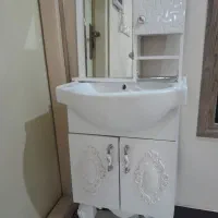 روشویی با باکس آینه دستشویی