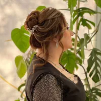 میکاپ و شینیون تخصصی عروس و همراهی و آموزش