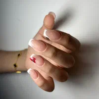 آموزش کاشت ناخن با مدرک