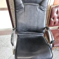 خیاط ماهر جهت صندلی و مبلمان اداری
