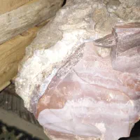 سنگ جاسپر سرخ|کلکسیون اشیاء عتیقه|رشت, پل تالشان|دیوار