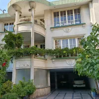 ۳۰۰ متر ویلایی(یک واحد از دو واحد) شریعتی/خاقانی