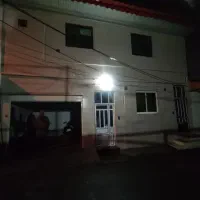 واحد ۹۰ متری ۲ طبقه فروش طبقه بالا راه جدا