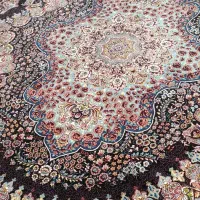 فروش فرش ۱۲ متری ۷۰۰ شانه در حد نو