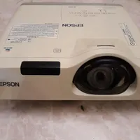 فروش یکدستگاه ویدئو پروژکتور Epson|تلویزیون و پروژکتور|تهران, صادقیه|دیوار