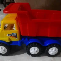 کامیون اسباب بازی تقریبا نو