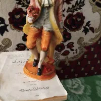 مجسمه انگلیسی|مجسمه، تندیس، ماکت|مراغه, |دیوار