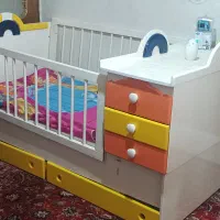 سرویس تختخواب نوزاد و نوجوان با اینه و دراور و ..|تخت و سرویس خواب|مشهد, سناباد|دیوار