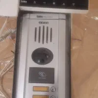 آیفون تصویری همراه با گوشی در حد نو