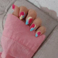 خدمات کاشت ناخن با قیمت مواد اولیه|خدمات آرایشگری و زیبایی|شیراز, درکی|دیوار