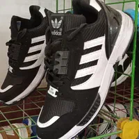 کفش‌های خارجی