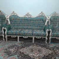 یک دست مبل و میز ناهار خوری