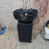 لوازم سالن زیبایی ارایشگاه|آرایشگاه و سالن‌های زیبایی|خرم‌آباد, |دیوار