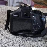 دوربین کنون ۱۳۰۰dبسیارتمیزوکم کار|دوربین عکاسی و فیلمبرداری|فولادشهر, B4|دیوار