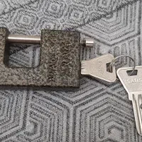 قفل کتابی کوچک ISATIS