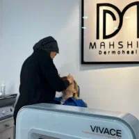 اپراتور لیزر و همکاری در کلینک زیبایی