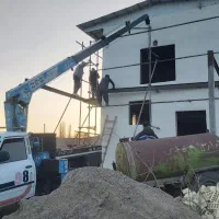 جرثقیل نیسان ۲/۵ تُنی دکل بلند