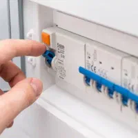 رفع اتصالی،نصب دزدگیر،دوربین،برقکاری ساختمان