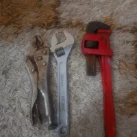 آچار فرانسه و شلاقی