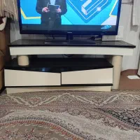 فرش ۱۲ متری ، انگشتر و میز تلویزیون