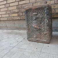 گلدان|گل و گیاه طبیعی|یزد, |دیوار