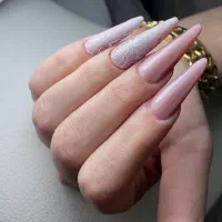 آموزش و خدمات ناخن