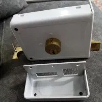 قفل درب حیاط