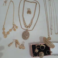 طلا شامل سرویس و نیم ست و سایر، فروش فوری، 5درصد|جواهرات|بجنورد, |دیوار