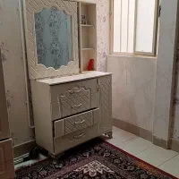 با سلام میز آرایش