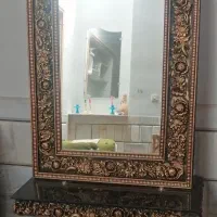 آینه قدی و میز